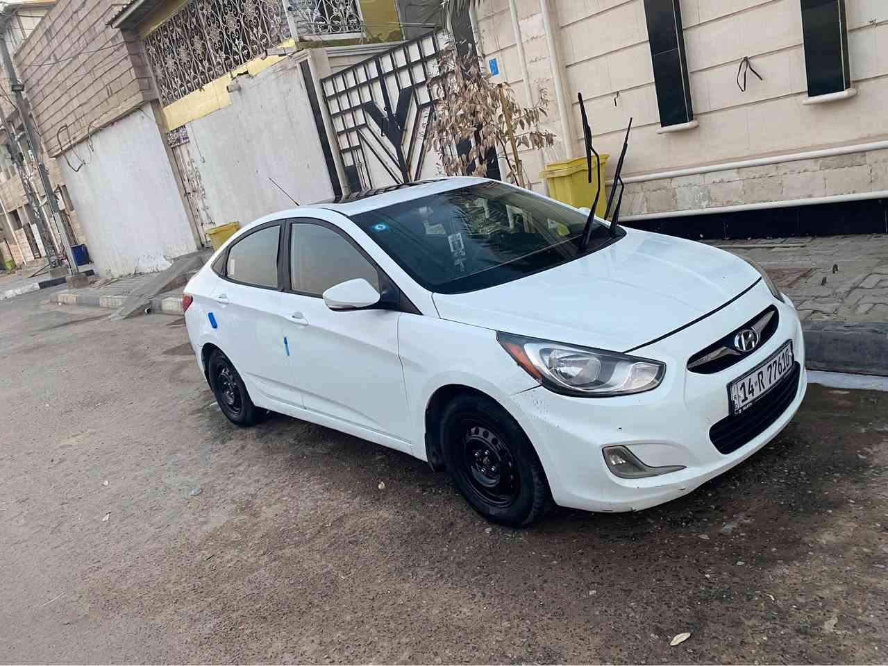 للبيع اكسنت 2014 
خليجية فول مواصفات فتحه سقف رقم بصرة الدولي السيارة باسمي وشرط التحويل مكينة 1600 كير مكينة مكفولات التبريد شغال تخم تاير حدادية  ادامة كاملة السعر 83 وبيها مجال 
   *********** البصرة, العراق
