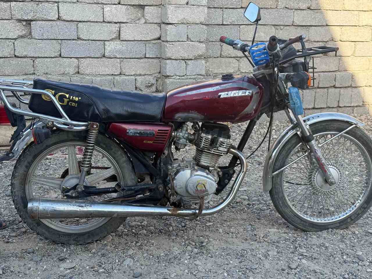 السلام عليكم

تايكر للبيع، 4 كير،موديل2021

محرك مفتوح،125cc

كهربائيات شغاله كلهن

وياله نضيفه
 
الموقع،بيجي البوطعمه

للاستفسار ,***********
