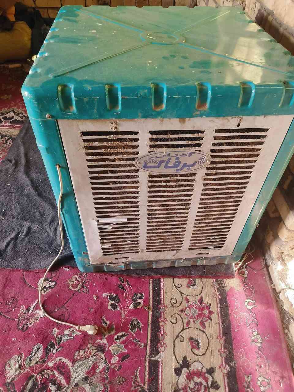 السلام عليكم گشر مبرده للبيع مكاني حله شارع 100 سعر 35 الف توصل موجود للاستفسار ع رقم***********
