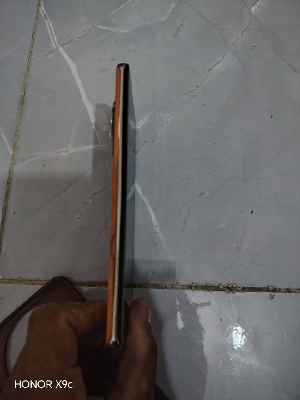 سلام عليكم  جهاز هونر اكس 9سي نضيف استخدام قليل اتصل ع هاذا رقم ونتفاهم ***********
السعر 300 وبي مجال بصيط كلش
