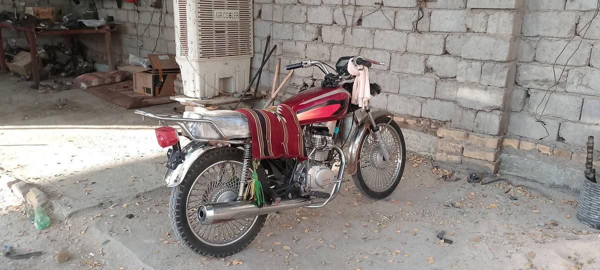 تفاصيل داخل الصوره
