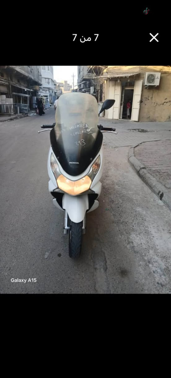 بيسي اكس للبيع كفاله عامه جيل اول بلاديه الدراجه شلعه ومعدل احله من الصور تجي تكلب بيدك 
العنوان سكندريه حصوه متواجد فيس ورقم ‏‪***********‬‏ سعر 1300 وبيه مجال حك الجيه

