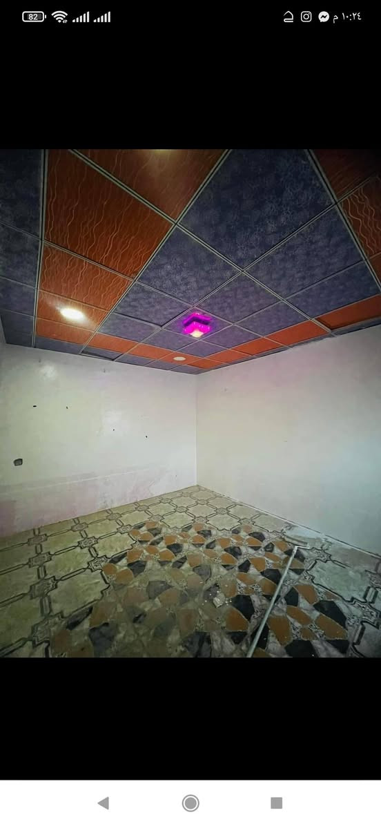 السلام عليكم
بيت حي ميسان
شارع مقابل المحكمه  جديده 
150 متر الواجهة 7
طابقين نضيف شيلمان
غرفه وصالة ومطبخ وستقبال 
طابق ثاني  غرفتين وصالة  ومطبخ
***********
سعر 152 وبي مجال
