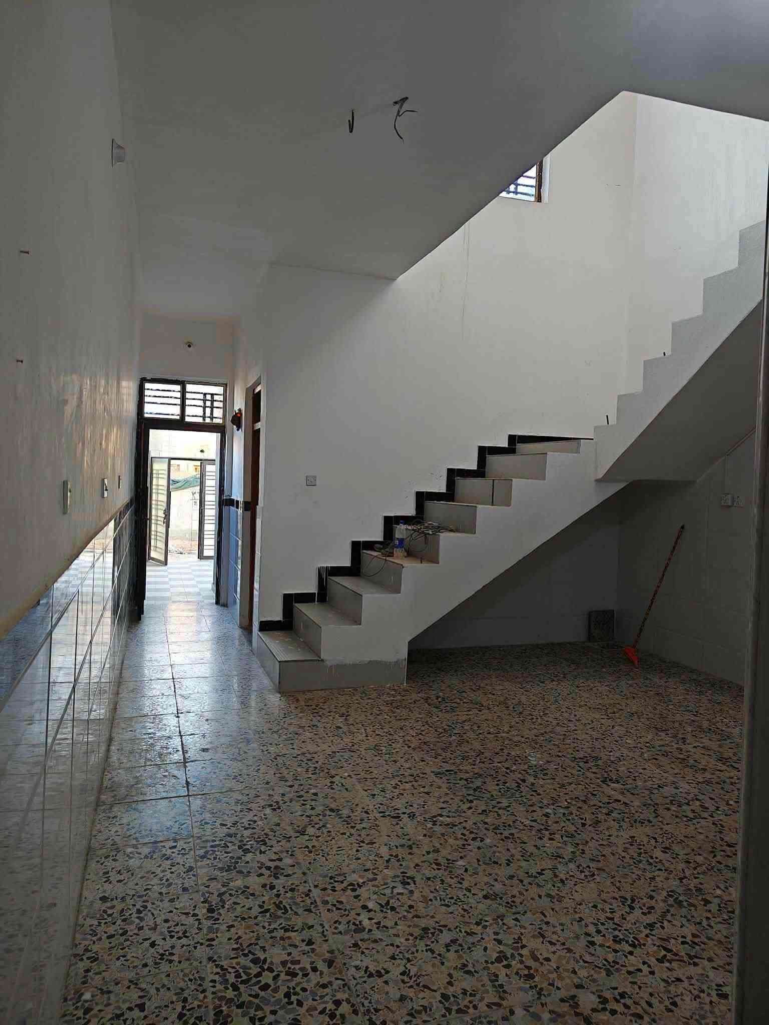 دار سكني • حي الجامعة • ١٠٠م