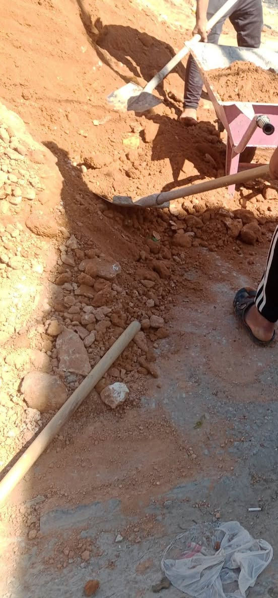 سلام عليكم كادر عمال تصعيد مواد تنظيف البيوت قلع الارضيه صبه+حفر+تدخيل السبيس+موجود بي واتساب ***********
