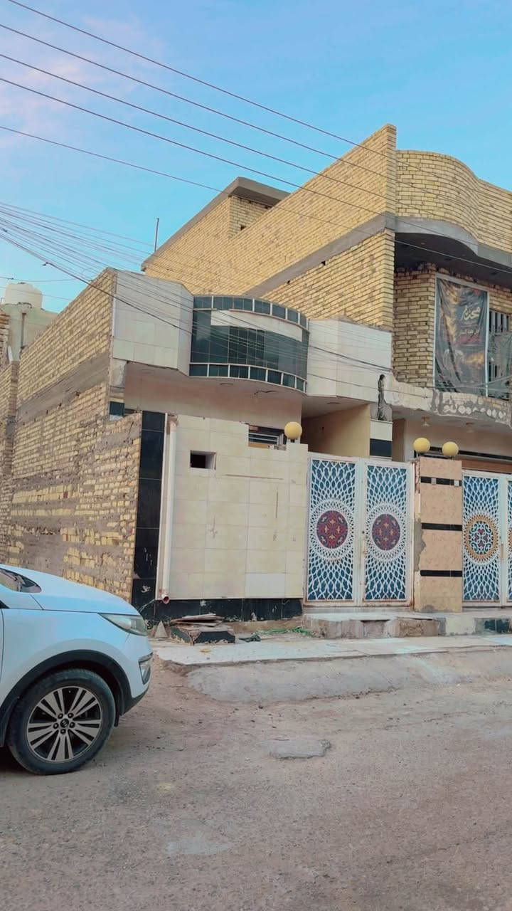 مشتمل للبيع المساحه ١٠٠متر حي الخليج قاط ونص بناء نضيف  ***********
