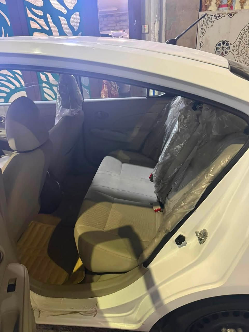 السلام عليكم سياره نيسان صني موديل 24 ماشيه 28 الف حقيقي السياره جديده استعمال بيت قليل كلش بيها تبديل دعاميه إماميه فقط بدون دواخل بسبب الكسر  والسياره جديده جدا وكافه ملحقاتها كامله رقم اربيل تحويل او وكاله باي وقت تريد  مكاني بغداد مع الشكر والتقدير للاتصال بهذه الرقم 
***********

