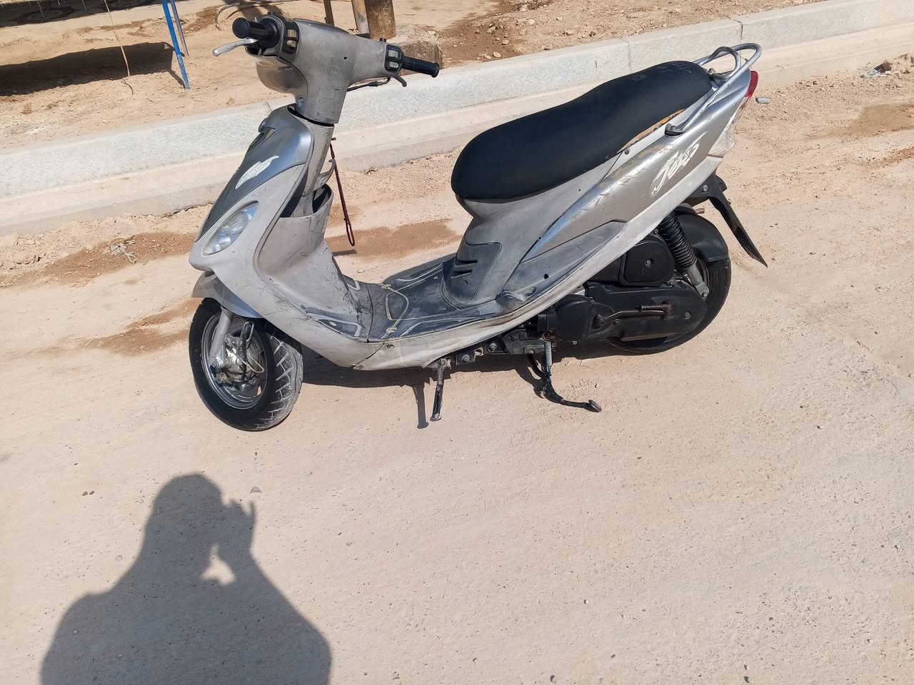 ماكس للبيع  عله لفحص مكان سماوه حي الحكم فيس مامتواجد اتصل على رقم ***********السعر 750وبيه مجال
