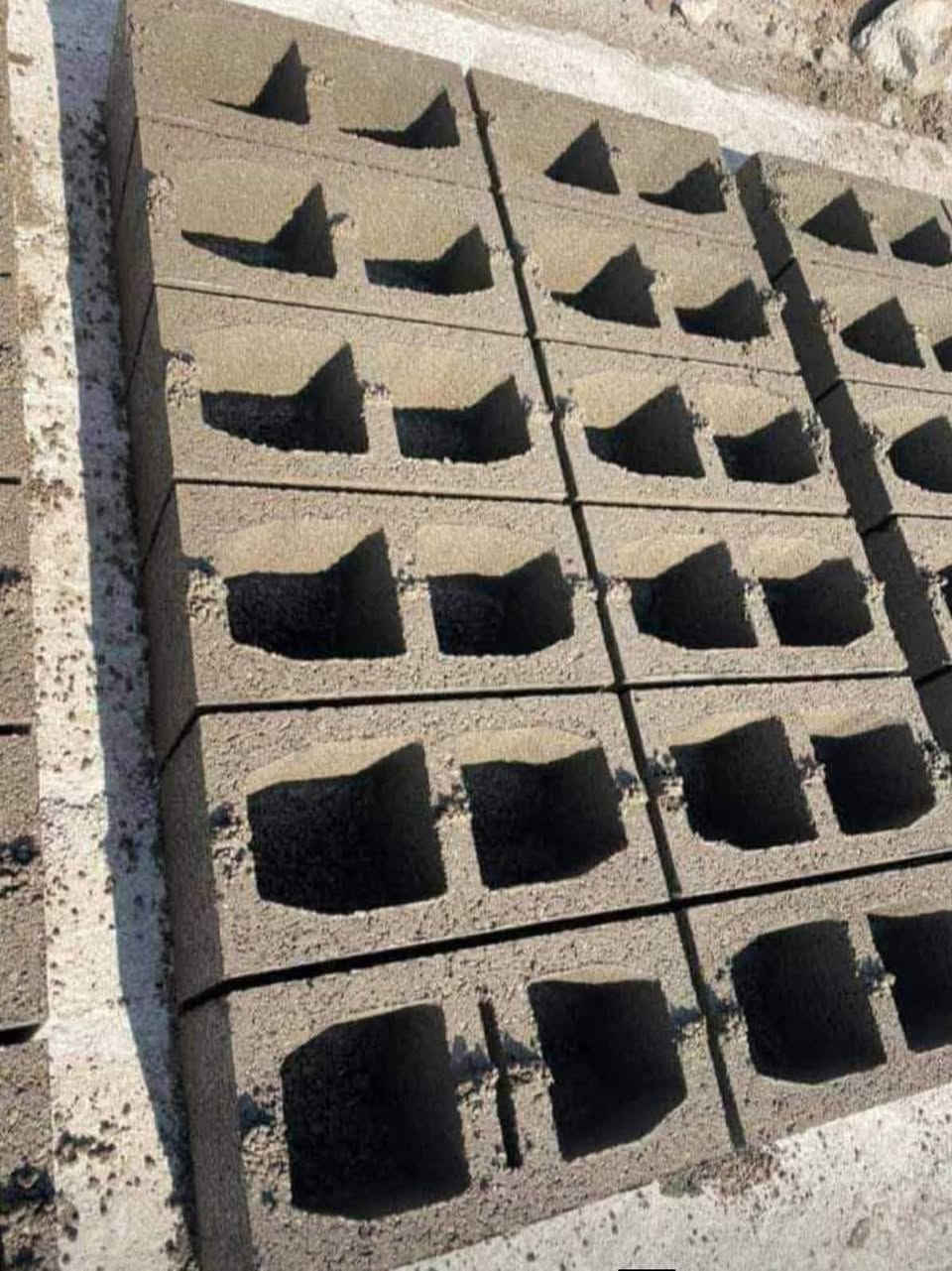 اعلاان⭕
 يعلن معمل بلوك باب الفيلق عن توفر بلوك درجه اولى قوه ومتانه  شرط النسف درجىه اولى 
مستعدون لتجهيز كاتفه المنازل والدور السكنيه وموسسات الدوله باقوة انواع البلوك 

للطلب والاستفسار 

*********** المجر الكعبي, ميسان
