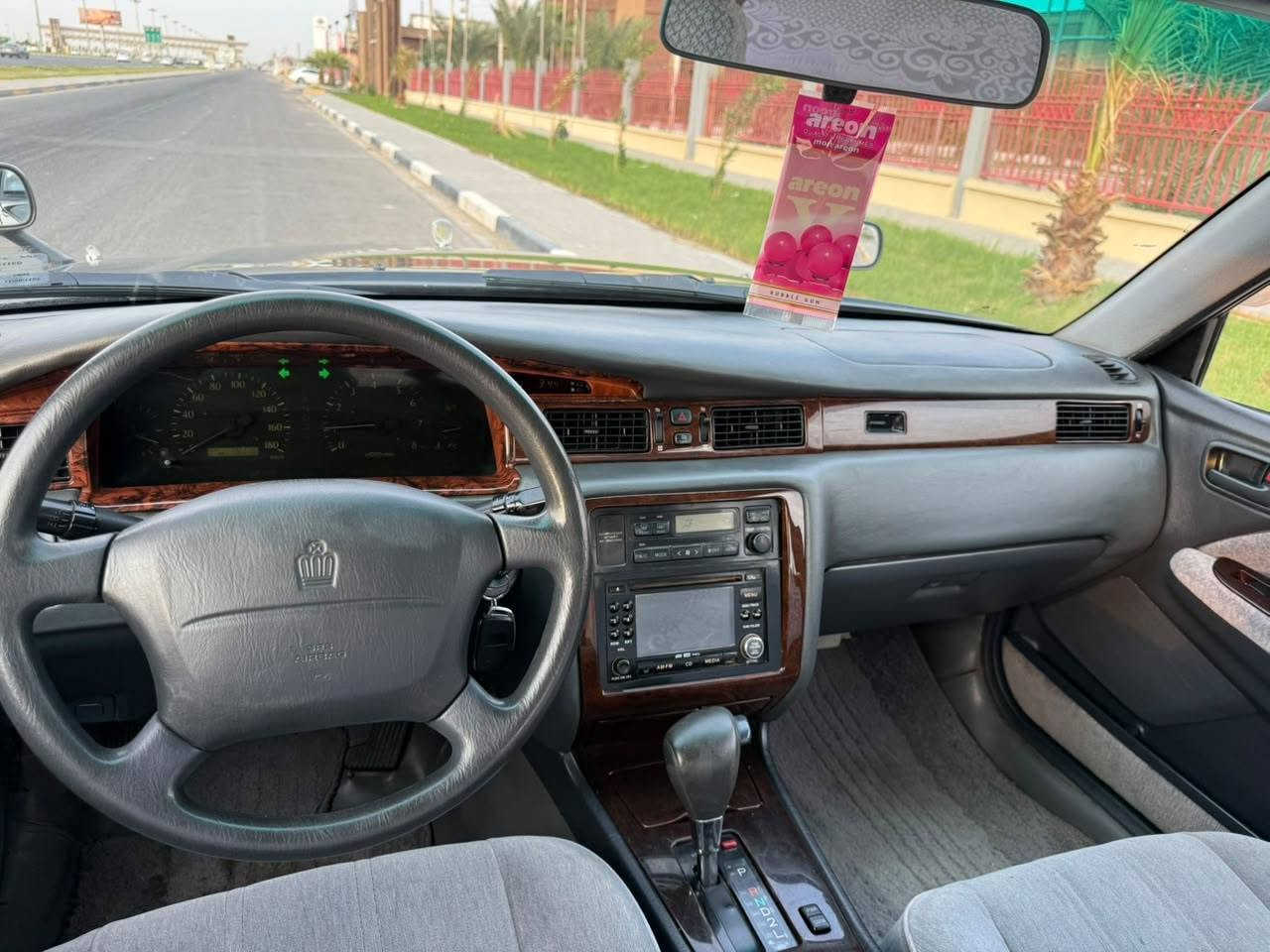 كراون • ٢٠٠٠ • مكفوله