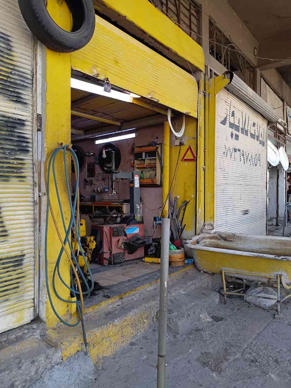 للبيع الجانب الايمن للتواصل الاتصال على ***********
