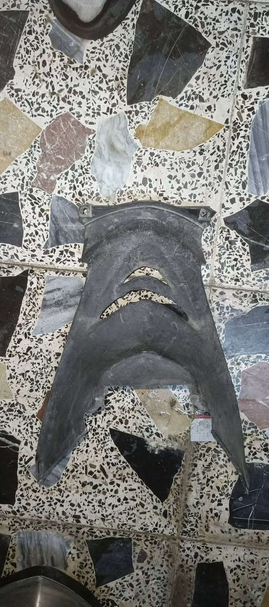 سلام عليكم غراض سكنز للبيع المازده سعرهة 15 الذيل 5 كابريتر هوه و الجوين 15 الكابريتر الثاني سعره 10و نضيف جديد قبق هندر سعره 10 بك لاي 5بي كسر بصيط مثل ما موضح بل صورة القبق مال مكينه ب 5 شوته ب 5 ستان 10 مكاني بغداد قرب الحسينية مال راشديه رقمي فقط واتساب ***********
