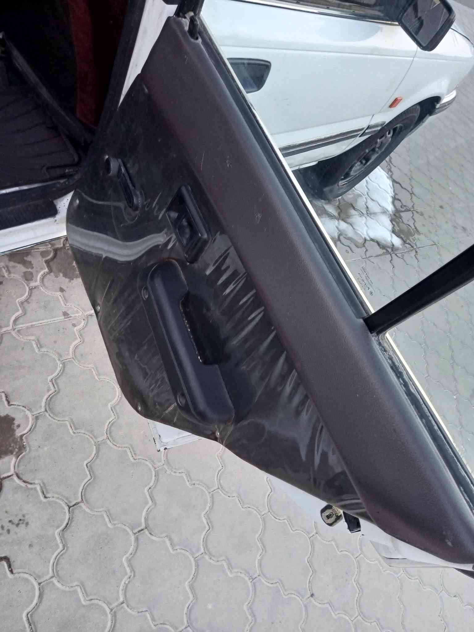 السلام عليكم سياره كورولا موديل 91 كفاله من الكص ونقل جثه والضربة والصوتيات مكينه كير جدد سياره جاهزه وحلوه رقم بصره اليف مشروع وطني تحويل مباشر تخم تاير جديد سعر 38 وبيها مجال للشراي مكان السياره البصره شراي يتصل ***********

