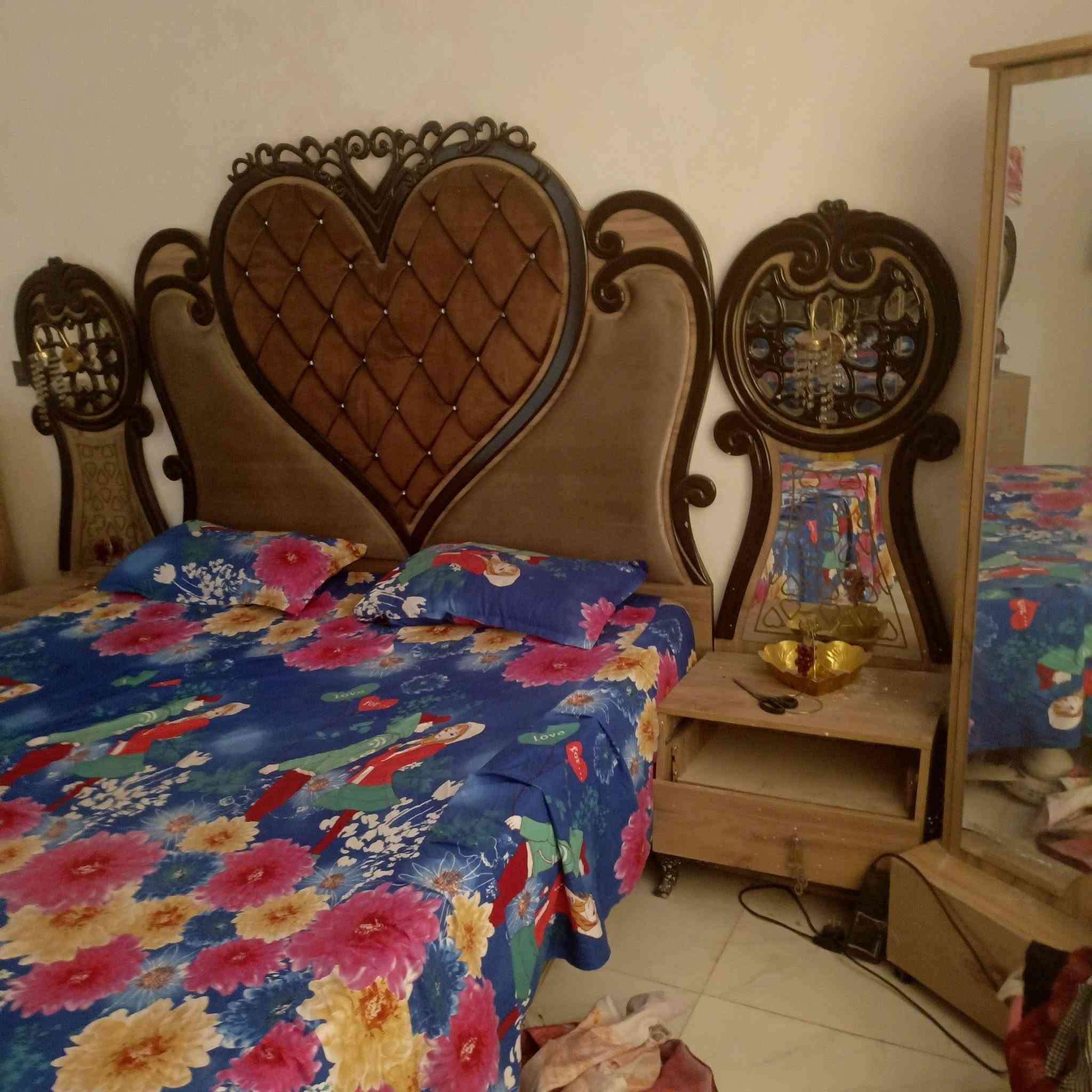 سلام عليكم غرفه نوم تركيه للبيع سعر 450 وبيها مجال مكانه البوعيثه قرب معمل لغاز  ***********
