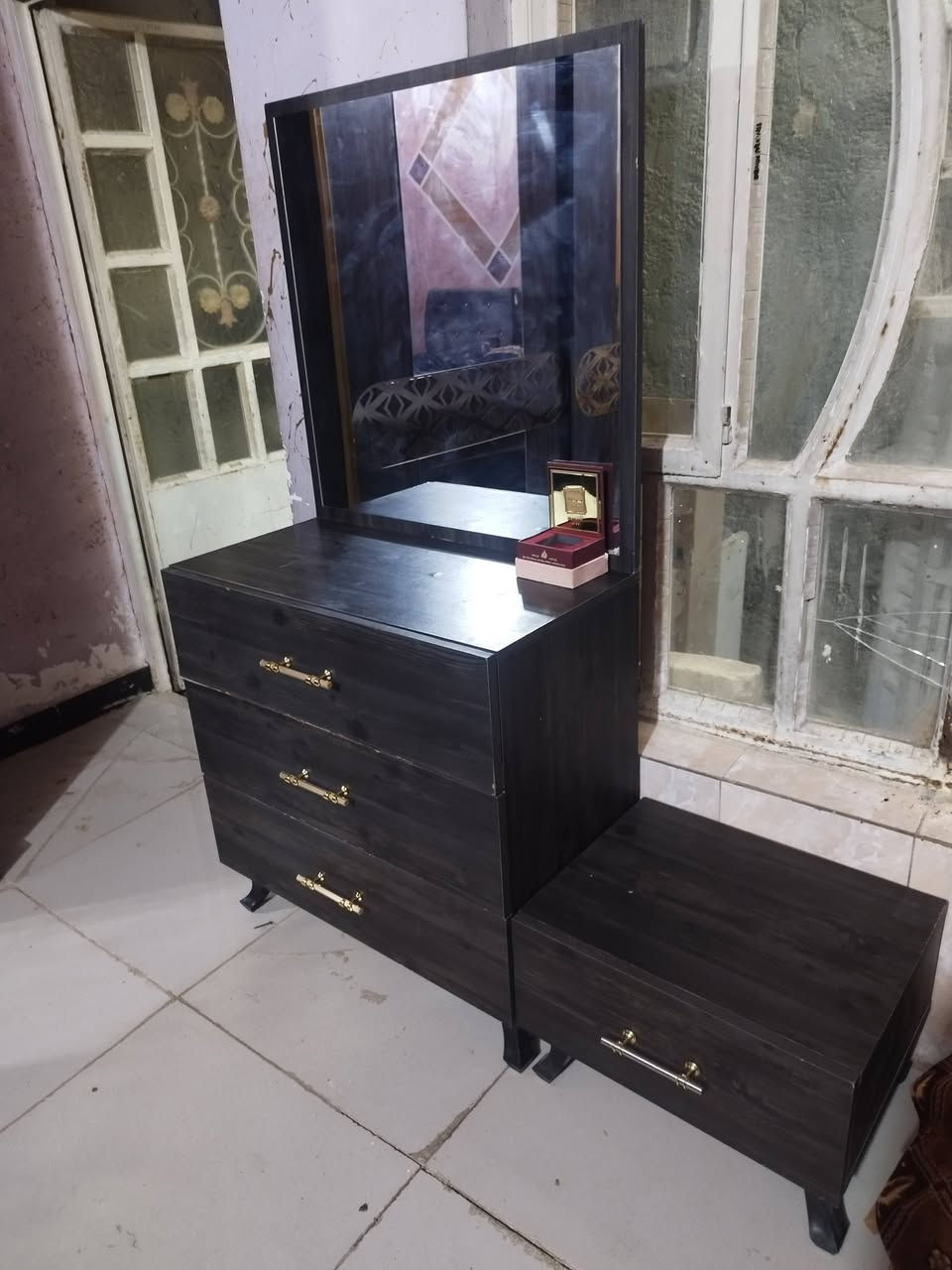 يا الله بيع مستعجل غرفه تركيه 5 قطع نضيفه جدا استعمال قليل نضام كنتور سلايت سعر 175 الف سعر اخو البلاش مكاني ابو غريب شهداء شارع السكلات  *********** وات ساب
