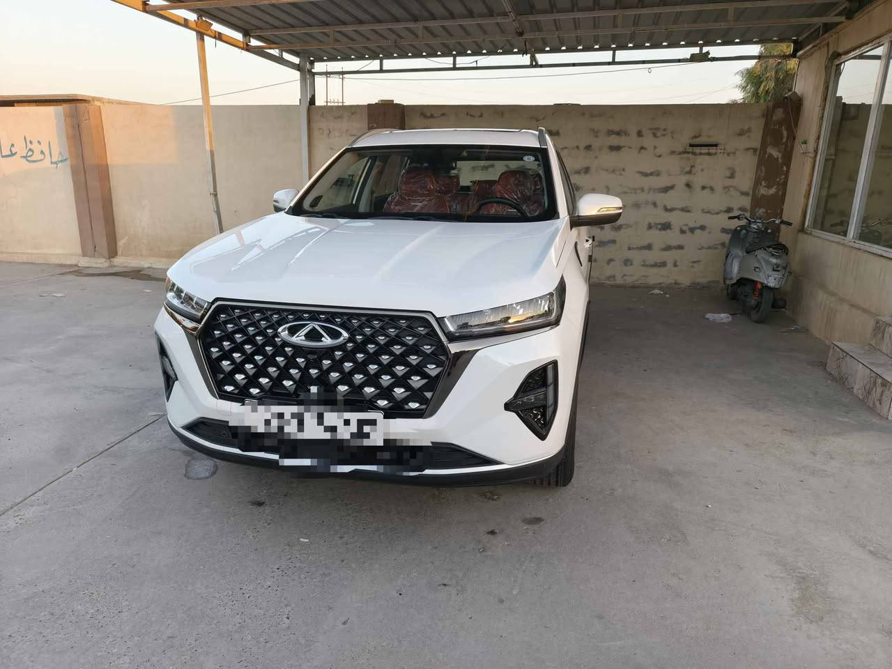 سلام عليكم شيري تيكو 7برو ماكس
موديل /2024
الممشى 4000
السعر 155 وبيها مجال 
رقم اربيل باسمي 
ضمان 200الف كيلو او 6 سنوات 
المواصفات 
محرك 1.6 تيربو 
كير دي سي تي 
بانوراما 
كشن جلد احمر 
شاشه اندرويد ابل كار بلي 
مرايات تنصفط 
تبريد قطعتين 
قفل سرعه 
تبريد لمس 
مخارج يواس بي 
كامرات محيطيه 4
حساس ماسحات 
حساس اطارات 
مانع انحدار 
حساسات امامي خلفي 
ترحيب بل دوسه والمرايه 
كشن كهربا
وبعد بيها مواصفات 
مكان السياره صلاح الدين شرقاط 
رقمي 
*********** الشريقات, صلاح الدين

