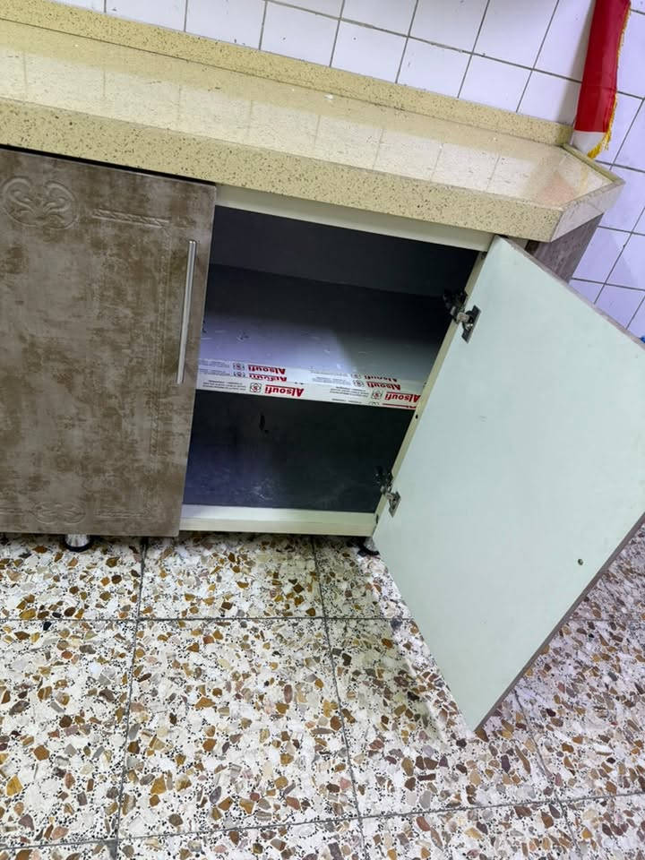 مطبخ مستعمل للبيع الحاله جيده جدا استخدام قليل المبلغ. ٢،٢٥٠،٠٠٠ للتواصل على الرقم ***********
***********
المكان بغداد حي الجامعه
