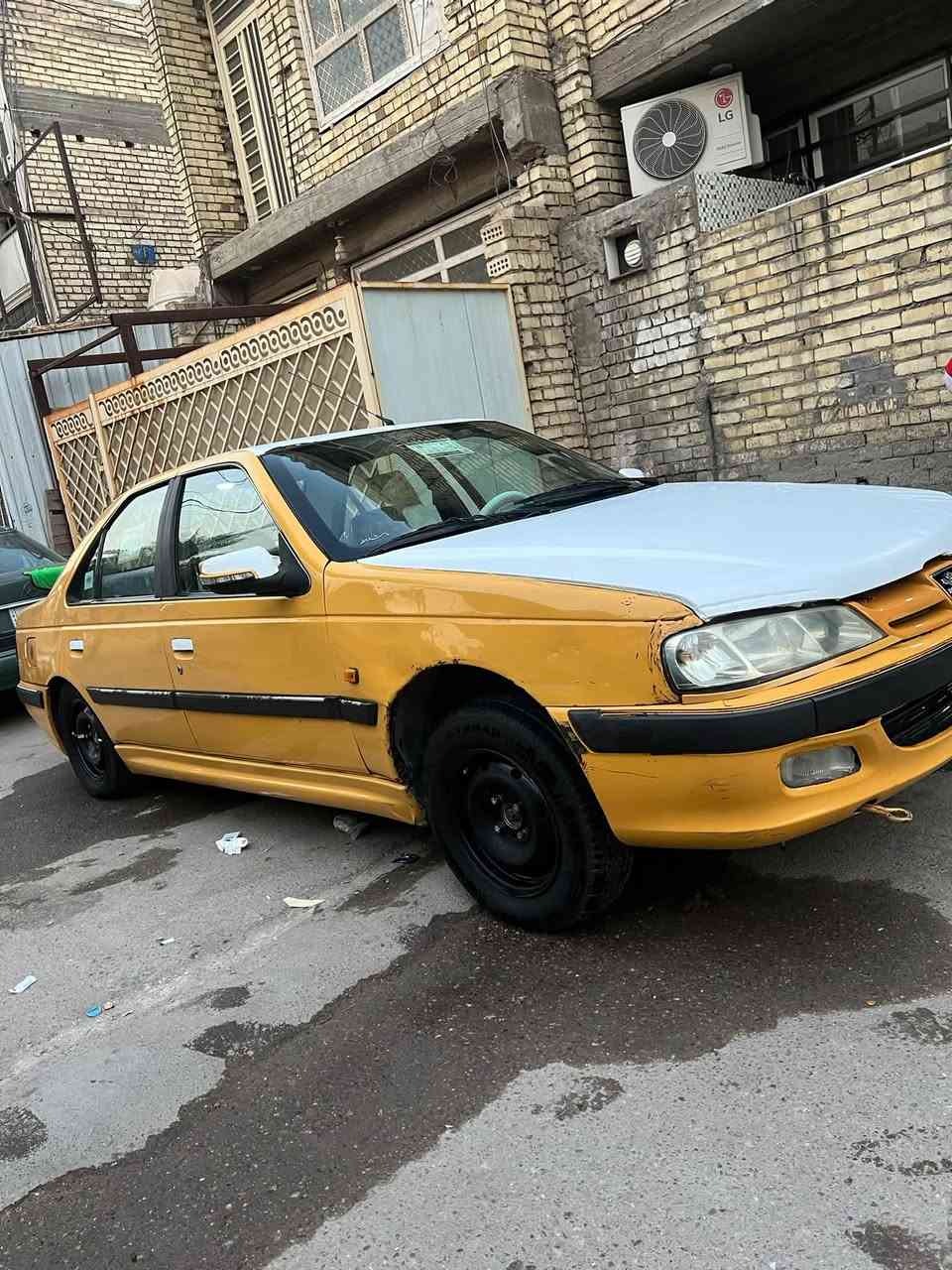 سلام عليكم
بيجو بارص مديل ١٥للبيع او مراوس 
مكينه وكير فرنسي 
وبيها منضومه مال غاز تبريد شغال ماناقصها كلشي سياره جاهزه من كلشي كهربائيات كامله بيها بارد جاملغ وبنيد مبدل وهلالات مصلحه استفسار  رقم ***********
