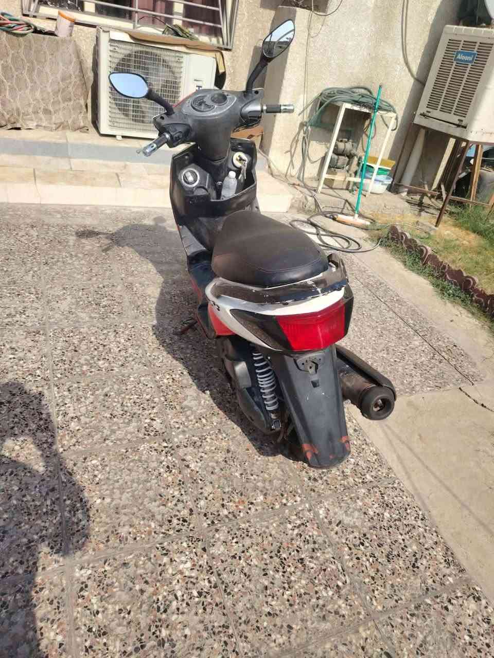 سلام عليكم سكنس فحل نوزل للبيع الدراجه كامله مكمله كهربائياتهة شغاله شلعه ومعدل الدراجه اتخبل اكلوبات شغاله اشاير شغاله الدراجه مكينه ناعمه اتخبل الدراجه احله من الصور مكان الزعفرانيه السعر 650 وبيها مجال واني مكلف بل نشر ***********
