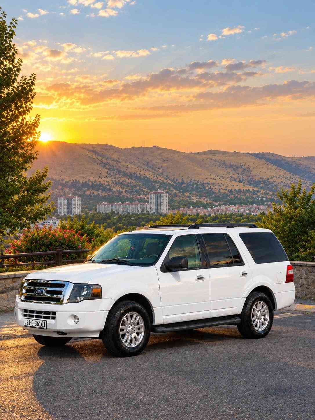 ***********
***********

فۆرد ئێکسپدەیشن 2013 
مواسەفات XLT فول - سڵاید -کوشن کارەبا 
ناوزەرد - 4X4 - تەبرید مەرکەزی -سێ ریز کوشن 
ئاوێنە کارەبا و هیتەر -پایدەر کارەبا -شاشە و کامێرا 
توڵی سەقف سێ پارچە - لایت عەدەسە و زینۆن
سەیارەکە زۆر پاک و بێ مەسرەفە سەیارەی خۆمانە تەنها دوو دەستی کردووە هەردوو سویچی شەریکەی لەگەڵ ماوە سپێری دانەبەزیوە کامل سێرڤسی کراوە و لە هیچی نەقس نیە زۆر بە پاکی راگیراوە و خزمەت کراوە هەمووی گیانی تازەیە بە نسبەت بۆیاخ 
تەنها پارچە و نیوێکی لەسەر شوخت بۆیاخە
 بێ ناوگرت دەرگای دوای سایەق لەگەل دەرگای دوای سەکن نیوەی سەنەوی و هەزەی تازەیە  پاتری و رۆن و بانس هایدرۆلیکی گێر و فیت پەمپ و نۆزلی تازە گۆراوە کامل بە مەعنای کەلیمە سیرڤسمان کردوە 
نرخی ١٤٢ گەڵا
لە سلێمانیم 
***********
*********** السليمانية, العراق
