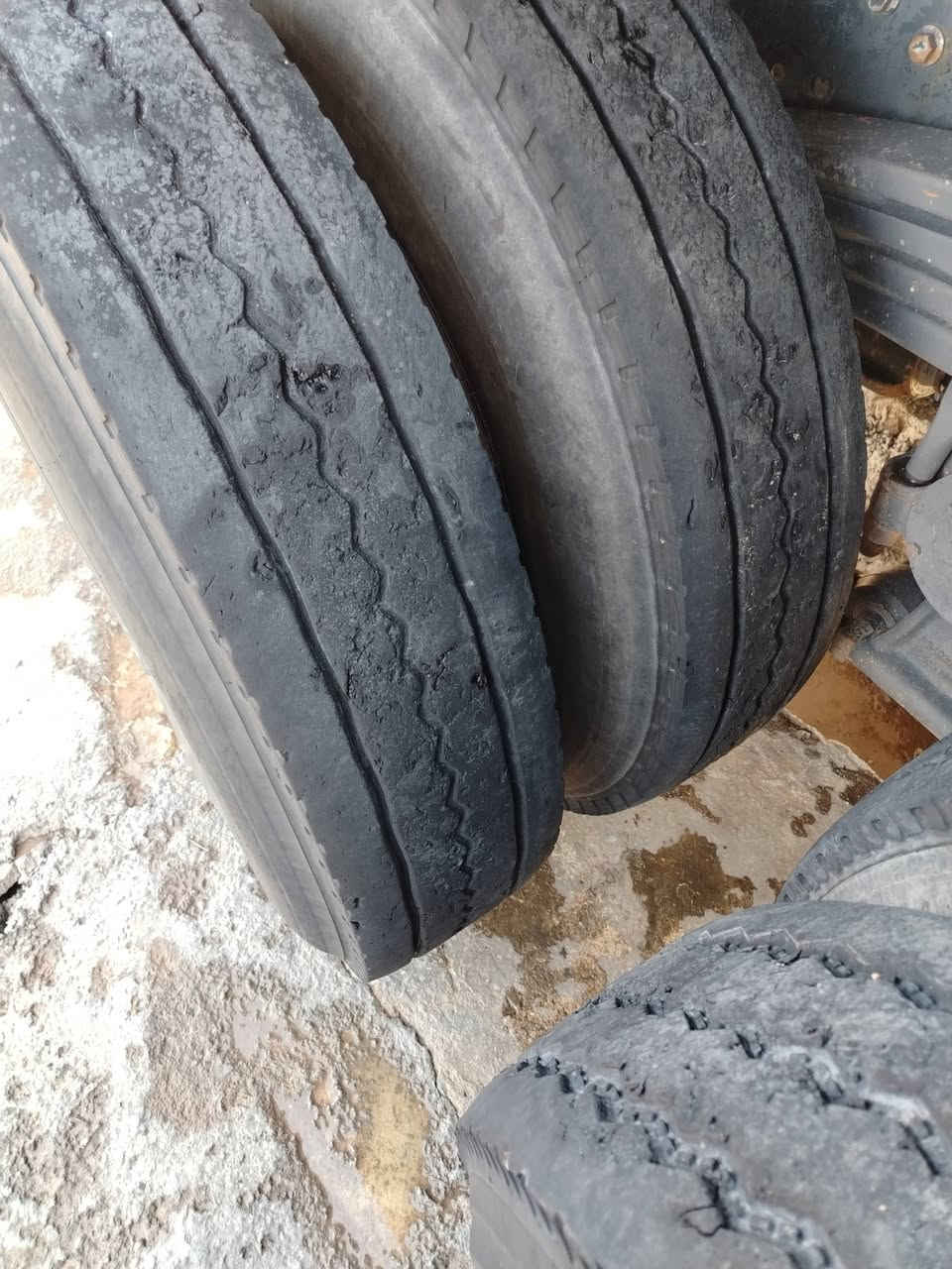 ويلات وبراميغ وتايرات ٢٤ للبيع او مراوس تايرات ٢٢ ونص ار ١٣ مع ويلات مكاني واسط نعمانيه ***********. ***********
