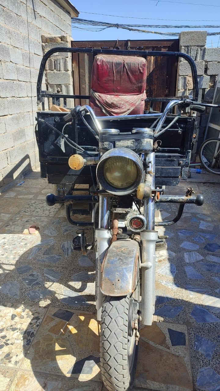 سلام عليكم ستوته 22 اوراق اصولي بيهه مكينه 23 سلف شغاله بيهه نقص بل كهربائيات السعر 1800 وبيهه مجال مكاني كربلاء قريب عله كنطرت السلام ***********
