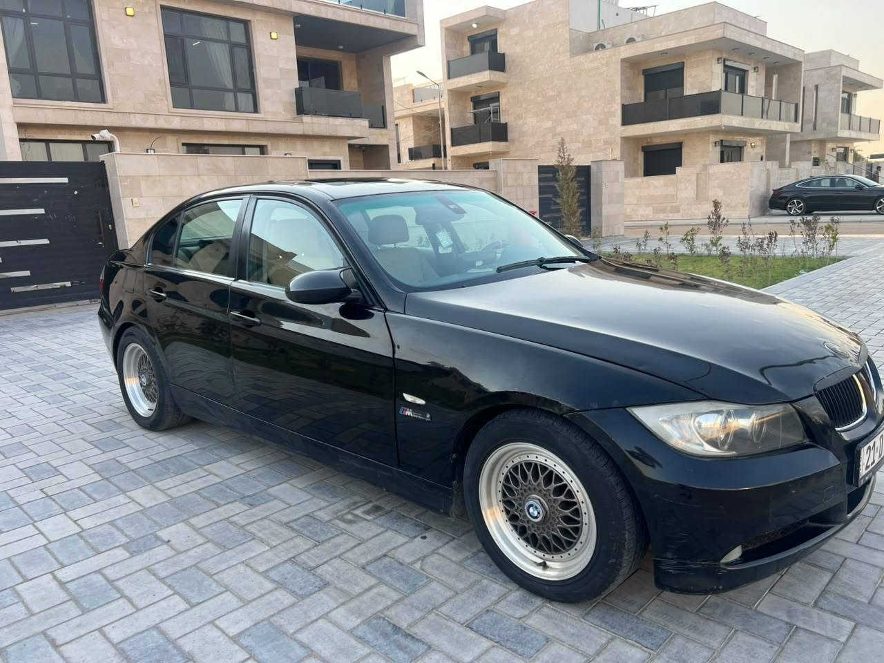 سلام وعليكم بيئم موديل 2007مكفوله كفاله عامه من الصبغ والظرر بيهه بارد بلبونيد فقط تبريد ثلج السياره جديده بمعنه الكلمه محرك سته سلندر رقم النكليزي بسامينااا فول مواصفات كشن جلد رادارات نقطه عمياء تنتا سحب رفع السياره فول كير اوتو ‏‪***********‬‏الخاص مغلق هاذه الرقم بي واتساب السعر 95 شعدك مراوس دزلي واتساب مكان السياره كركوك
