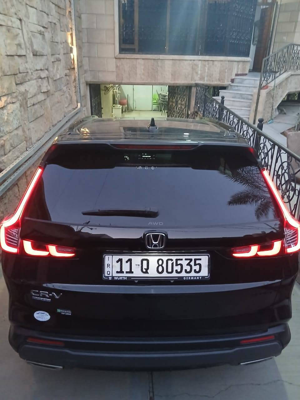 هوندا CR-V sport موديل 2024..ماشية 50 الف كم كلين بدون صبغ حادثها بالدعامية جه بصف السايق..السعر..225$ نهائي..***********..
