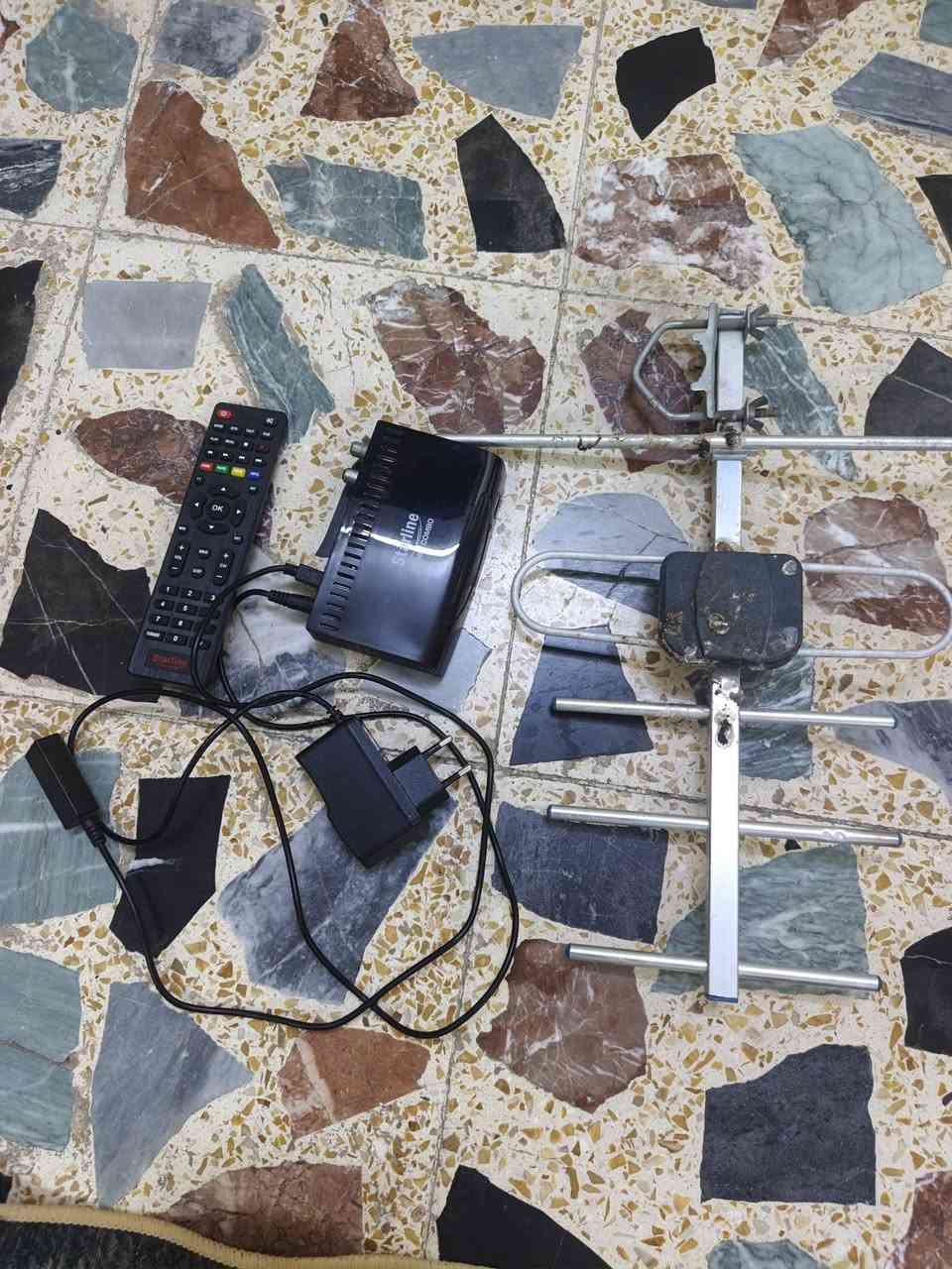 جهاز الرابعة للبيع نظيف مفعل بية من 4 ال5 مرات
اخو الجديد ***********

السعر 40الف
