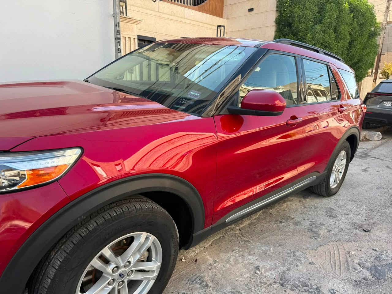 فورد اكسبلور 2020 للبيع
🔴 فورويل AWD
🔴 محرك 2.3 EcoBoost تيربو، 4 سلندر
🔴 7 ركاب — مقاعد منفصلة VIP
🔴 تدعم اللغتين العربية والإنكليزية
🔴 بصمة تشغيل
🔴 بصمة أبواب
🔴 تبريد 3 مناطق
🔴 صندوق كهربائي
🔴 تحكم بوضعيات القيادة Drive Modes
🔴 رادار أمامي
🔴 تحديد المسار
🔴 رادار جانبي للنقاط العمياء Blind Spot
🔴 تحكمات ستيرن
🔴 كشنات تدفئة
🔴 هاند بريك كهربائي
🔴 Auto Start / Auto Stop
🔴 شاشة دشبورد
🔴 حساسات خلفية
🔴 نظام الملاحة والخرائط Navigation
🔴 منافذ AUX + USB
🔴 مانع انزلاق ABS
🔴 وباقي مواصفات الـ XLT

الحادث بسيط جداً، وماكو أي قطعة تبديل، جميع القطع أصلية وراجعة مثل ما موضح بالصور.

🔴 رقم أربيل — بأسمي
🔴 ***********

💰 السعر: 207 $ وبي مجال بسيط

مكلف بالنشر — اتصل وتدلل
