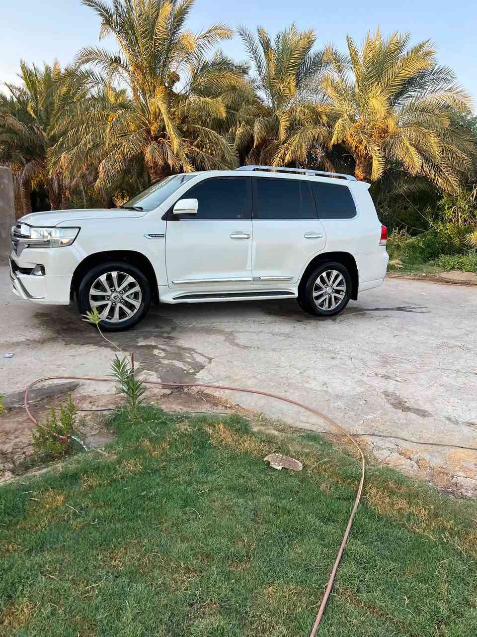 يالله للبيع فقط 
لاندكروز موديل ٢٠٠٩محدثه ٢٠١٦
صبغ حزام قماره بدون صبغ جاهزه مكينه كير حداديه تخم تاير كله شرط رقم بابل سنويه ماصاقطه تحويل مباشر السعر ٢١٠$وبيه مجال بسيط مكان سياره نجف تفاصيل اكثر اتصل على الرقم ‭***********‬
