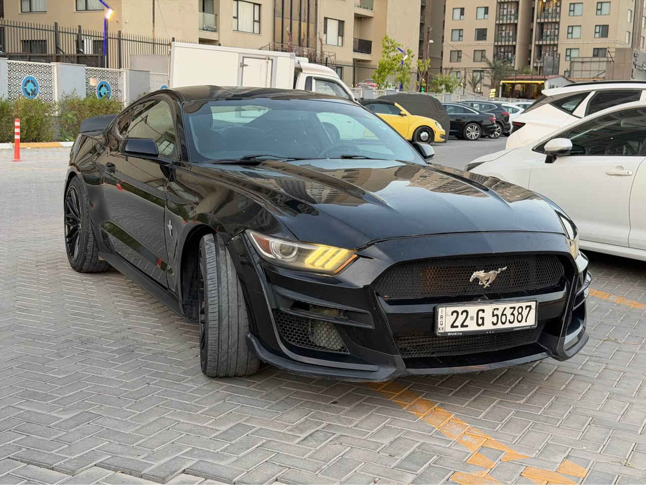 السلام عليكم 
فورد موستنك ايكو بوست 
محرك 4 سلندر 
حادثها جاملغ وبنيد بدون دواخل سياره جاهزه بدون نقص تبريد ثلج 
مواصفات 
بصمه 
شاشه 
كأمره 
تحكم ستيرن 
شفتات ستيرن 
مكانها بغداد حي الجهاد 
السعر 98$
للاستفسار 
*********** بغداد, العراق
