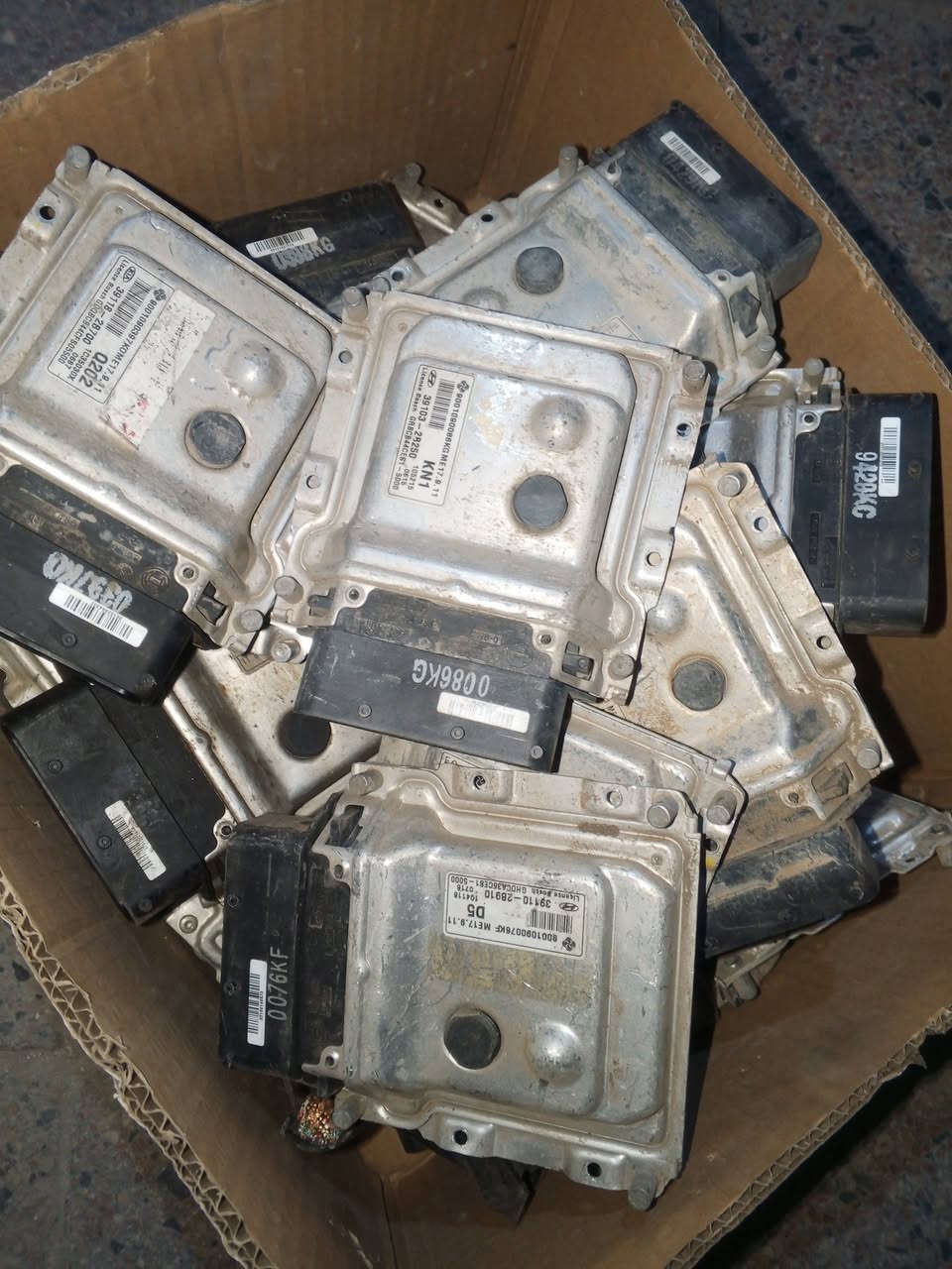 وصول كميه عقول سيراتو
ملاحظه / جمله فقط
التوصيل على الرقم التالي 
***********
وات ساب ***********
ملاحظه يوجد الدينا خدمة توصيل كافه محافظات
