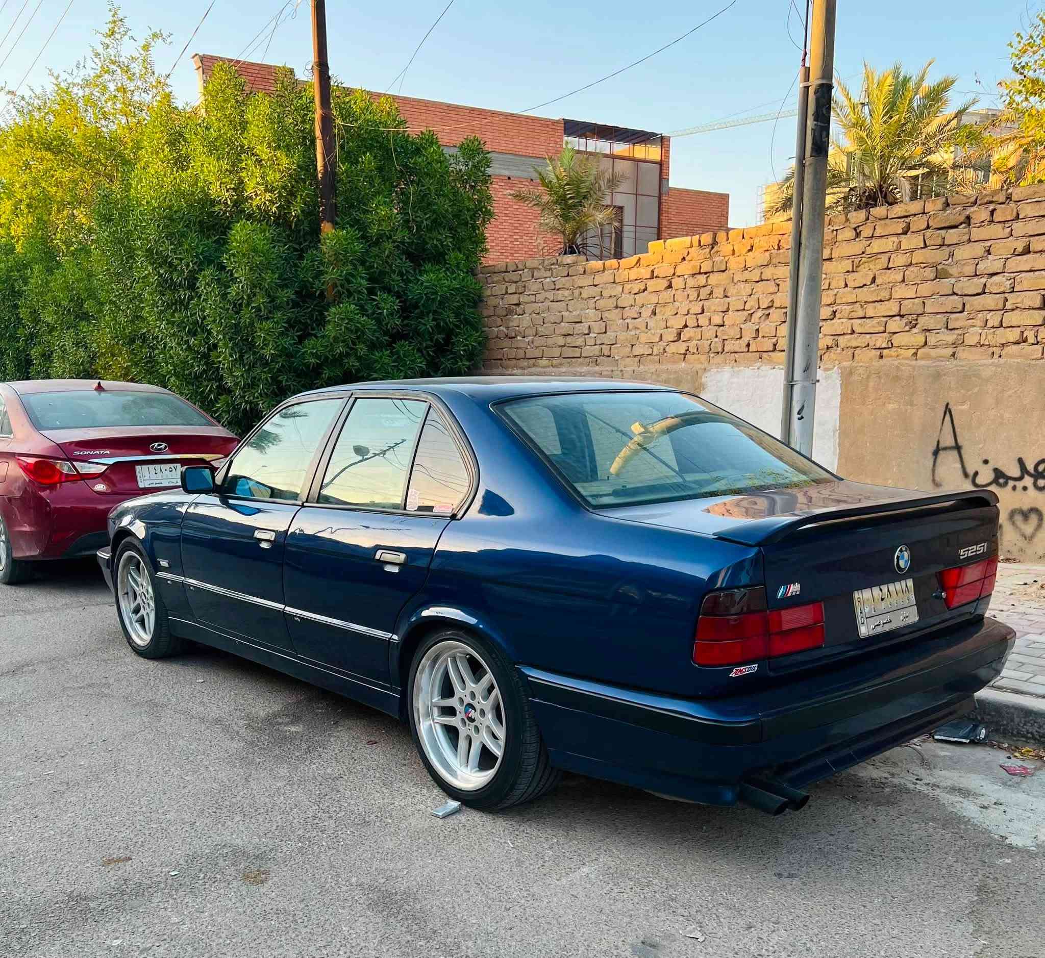 سلام عليكم للبيع BMW /525i
للبيع فقط /525i 

لون نيلي كير ومكينه جدد حدادية خير من الله تبريد شغال غرفتهة حلوة ونضيفة السيارة فول فتحة كير اوتو 4 جام كهرباء ايرباك ويل mحجم 18  كلشي ما عوزهة السيارة رقم بابل 

السعر 64 وبيهة مجال لليحب يستفسر اكثر هذة رقمي واني خادم للجميع ***********

مكاني كربلاء طويريج
