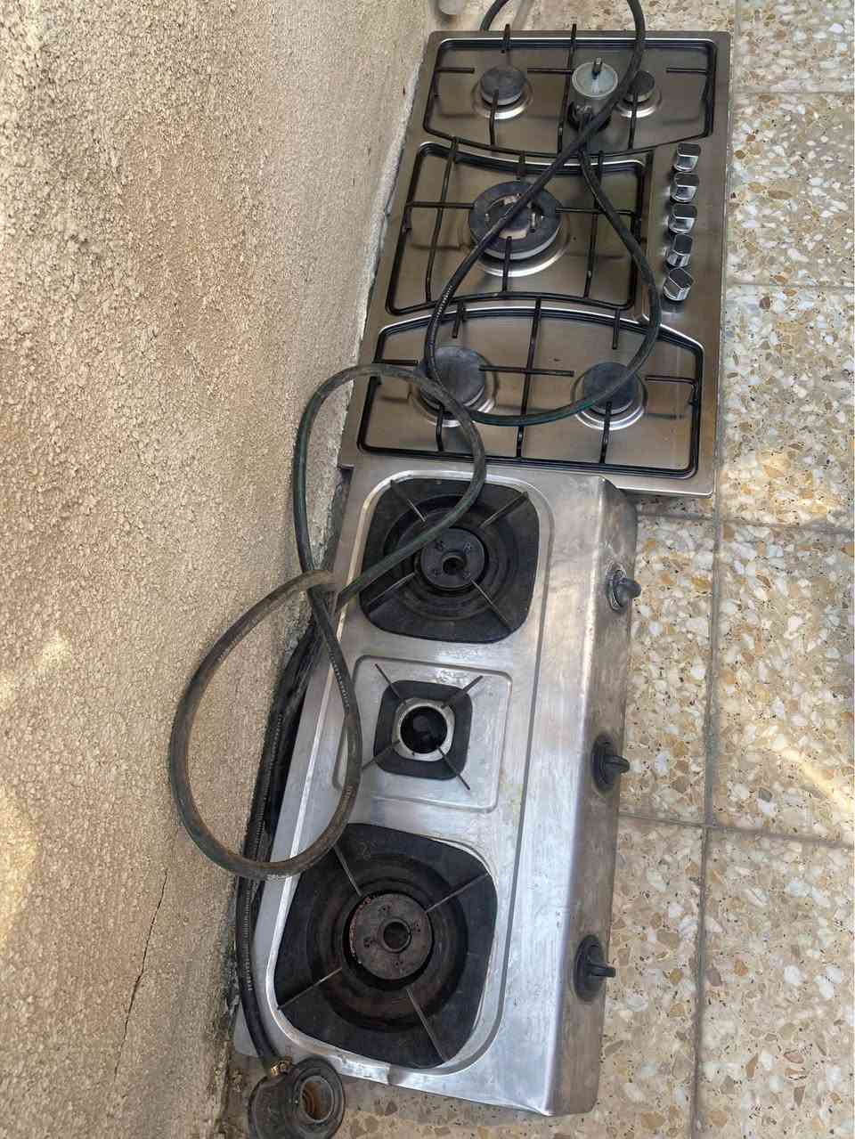 طباخ منضدي عدد ٢للبيع شغال وعيون الطباخ زرقاء مع صونده ومنظم لكل طباخ السعر ٨٠الف مكاني بغداد قرب نفق الشرطه وهذاا رقمي*********** بغداد, العراق
