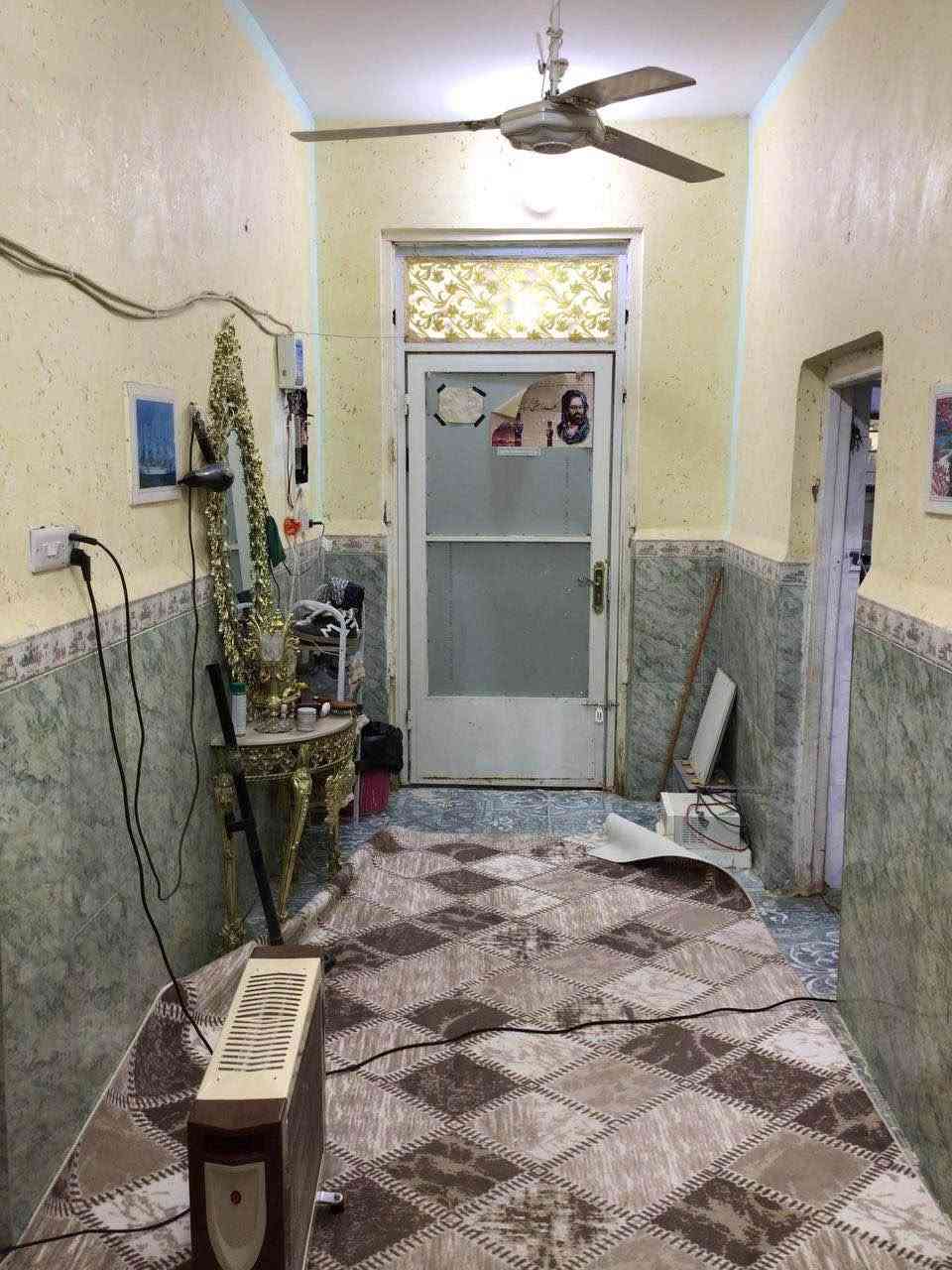 بيت له بيع في منطقه ام عصافير يحتوي على 3 غرف مساحه 250م سعره 160 تواصل مع صاحب البيت على رقم الموبايل *********** السماوا, المثنى
