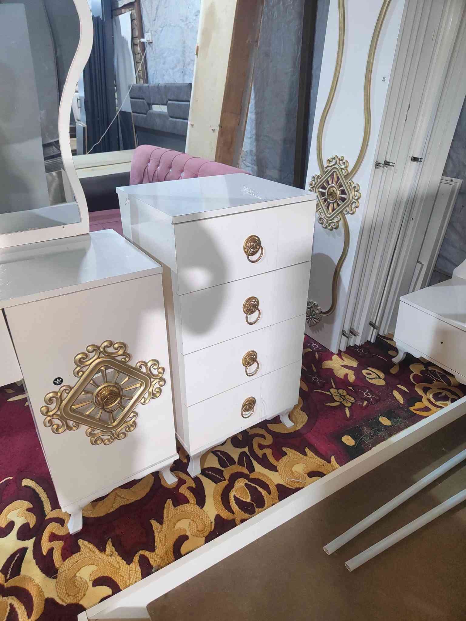 غرفه 8 قطع • كلش نضيفه • مجال بسيط
