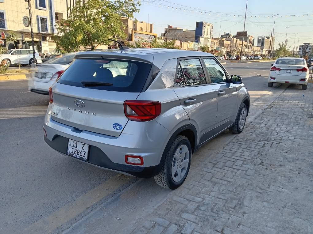 هونداي فينو موديل 2023ماشيه 28الف السياره رقم بغداد من عده الفتحه والبصمه السعر 24وبيه مجال بسيط السياره بيه شبرين صبغ و3قطع كلير طخته قليل جدا بل الشاصي الأيسر قليل جدا مكان السياره حي الجهاد بغداد (***********) بغداد, العراق
