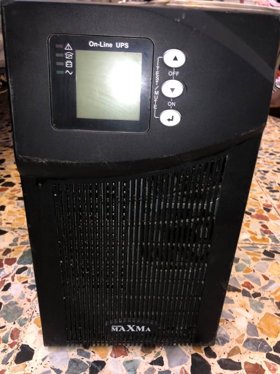جهاز اون لاين كامل بطاريات اصليه نوع ڤاربر أنتاج ٢٠٢٥ جهاز اصلي ضمان حجم جهاز 3kv.  سعر  ٢٢٥ الف نهائي بغداد يوجد تواصل ***********
