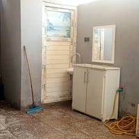 🏫بيت مساحته100متر ركن طابق ونص  شارع المطار الجديد خلف قاعة الياسمين ا...