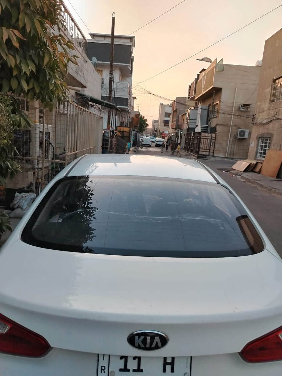 السلام عليكم للبيع سياره كيا سيراتو موديل ٢٠١٤وارد سعه المحرك ١٦٠٠خليجي بدون حادث فقط بيها بارد بسيط الباب الي وره السايق مكفوله كير ومحرك سنويه نافذه لسنه٢٠٢٨ بغداد العنوان الطوبجي السعر المطلوب ١٠٥$وبيه مجال للاستفسار الاتصال على الرقم ***********
