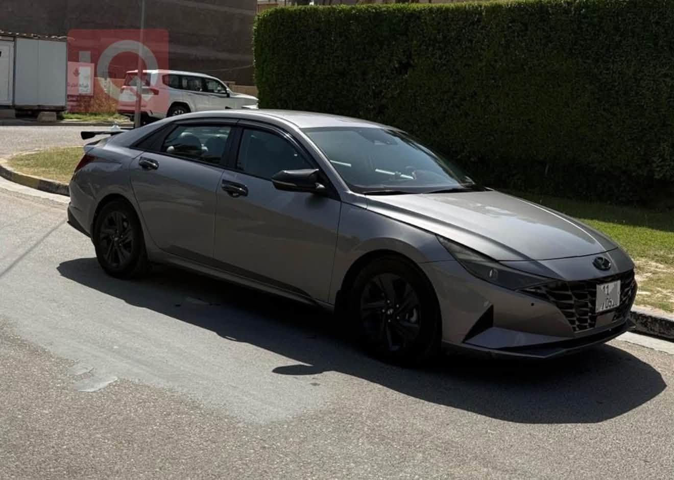 🚘 للبيع هيونداي إلنترا SEL 2023 وارد أمريكي
▪️ الموديل: Hyundai Elantra SEL 2023
▪️ المحرك: 2.0 لتر 4 سلندر ( 2000 دوش ) 
▪️ گير CVT أوتوماتيك
▪️ دفع أمامي
▪️ اقتصادية جداً بالوقود 

المواصفات:
✅ شاشة 8 إنج
Apple CarPlay و Android Auto ✅
✅ كاميرا خلفية
✅ تدفئة مقاعد 
✅ تشغيل بصمة (Push Start)
✅ دخول ذكي (Smart Key)
✅ مثبت سرعة
✅ تحذير النقطة العمياء
✅ تحذير الخروج عن المسار مع المحافظة على المسار
✅ تحذير حركة المرور الخلفية
✅ حساسات وأنظمة أمان متطورة
✅ مرايا كهربائية مع تسخين (Edmunds)
✅ ماشية 60 الف كيلو متر 
✅ دوشمة كشنات لون اسود جلد خياط راقي 
✅ اضائة led محيطية داخلية 
السيارة نظيفة جداً، استخدام شخصي، لا تحتاج أي مصروف، جاهزة للفحص بأي مكان . محافظ عليها حتى بانزين بس محسن افولها وهي محركها 2000 دوش يعني تشرب كلشي ، بس معتني بيها الى اقصى درجة . 

حادثها بسيط فقط چاملغ خلفي ايمن . موجود سونار كامل للسيارة ، نظام ايرباك كامل سليم ، شرط الفحص. 

السعر 14،700$ للاستفسار ( *********** )

نص مكتوب في الصور:
- iQ
- iQ CARS