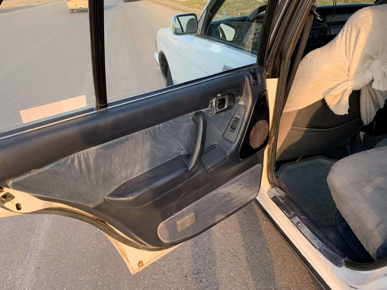 سوپه ر سيدان ١٩٩٠ گيرو مه كينه ي بيلاد به شه رت ئارمي پلاستيكي سليمانيه به شه رت بيكه به ناوي خوته وه سه ياره يه كي بي عه يبو عار بي مه سره ف سه لاجه ي ئيشه ئه كات سيعري ٣٤ گه لاو معامه له مشته ريت ته له فون بكه *********** السليمانية, العراق
