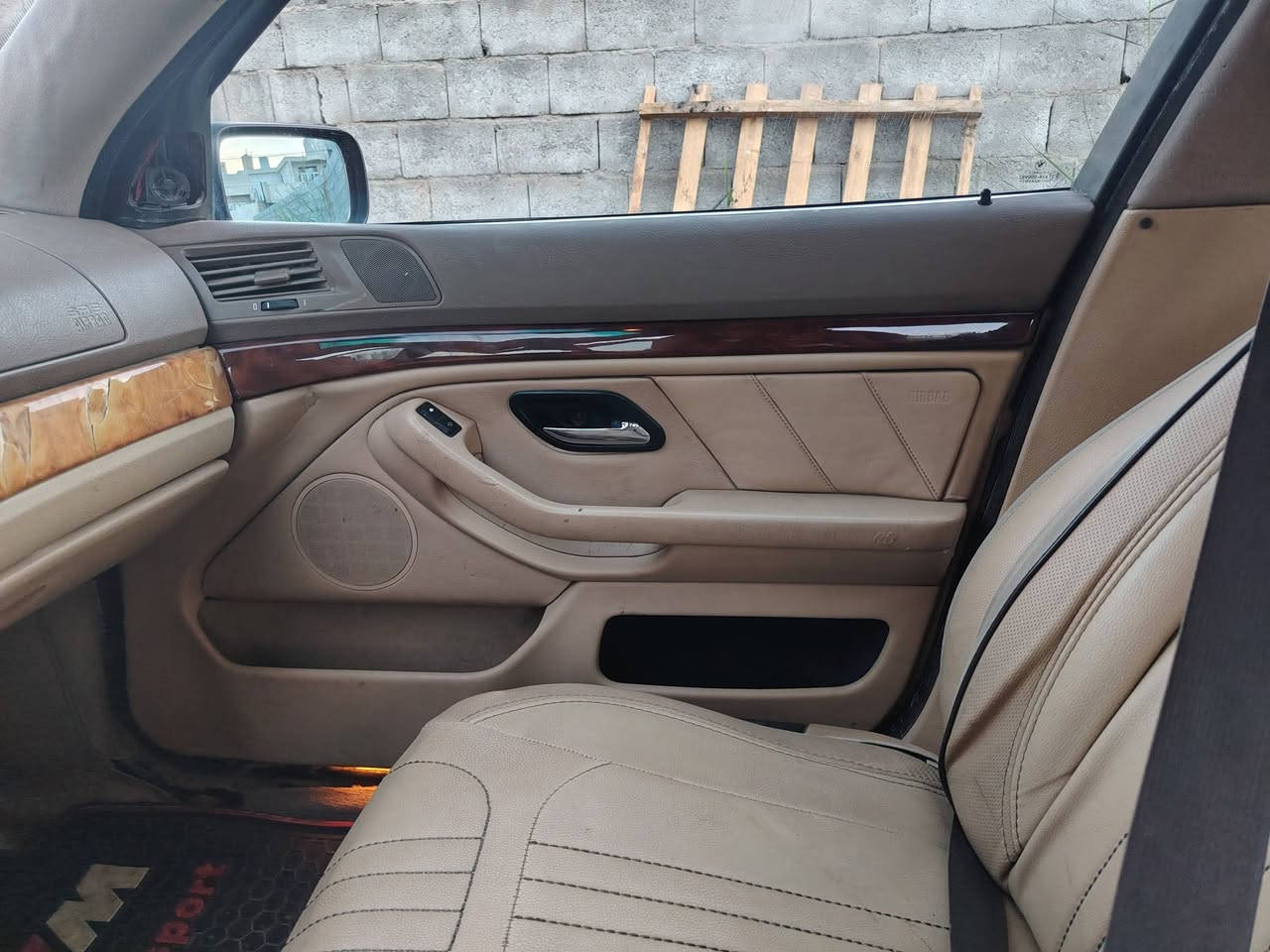 سلام عليكم صقر 28 1998 سعر 70 وبيهة مجال مكان بغداد الراشديه /***********
