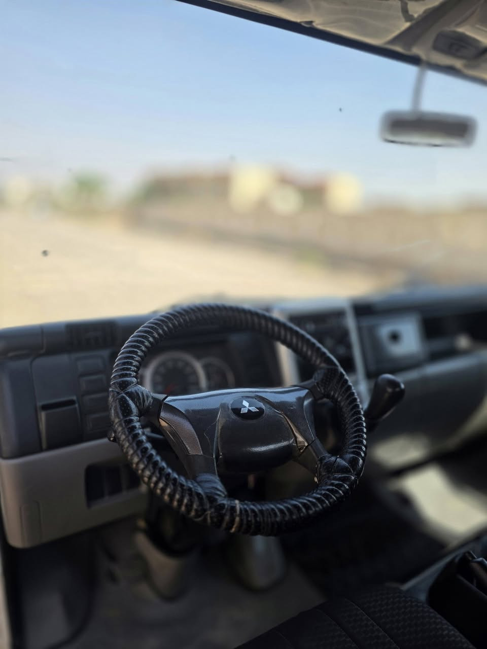 السلام عليكم
كنتر موديل 2024 شمالي تحويل ثاني يوم محوره برجستون 17.5 ومحور تانكي 200 لتر حداده جلال حداد اربيل مدوشمة ابو كرار كامله مكمله نقصه سايق بس 
السعر 295$ ***********
