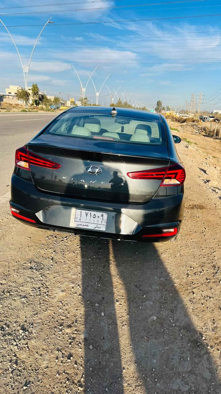 السلام عليكم
الالنترا 2020 امريكي فول مواصفات 
حادث امريكا فقط بنيد الباقي كلير وصبغ امريكا بدون معجون 
كلشي موضح بالسونار 
ارباك دركة
ماشية ٦٦ ميل 
رقم ديالى تحويل مباشر 
كير at
مكان السيارة ديالى بعقوبة 
السعر 115مجال بسيط 
***********
