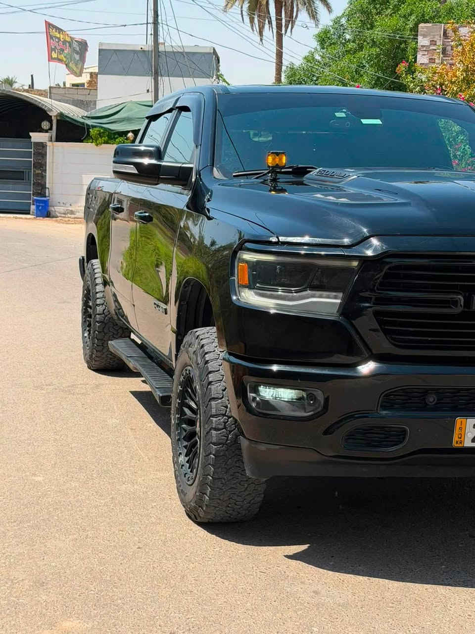 السلام عليكم
دوج رام  DODGE  RAM

موديل : 2020   1500

فـئـة : أسود  

الـضـرر: صفحة جهة السايق اماكن بيها راجعات بارد ضررها بامريكا وصور الحادث ضمن المنشور

الـمواصـــفـــات 

.نـظـام أيـتـورك

.فـورويـل 4x4

.مـحـرك V8. 5700

.شاشه وسط

.أطـفـاء المحـرك عنـد الـوقـوف

.تـايـرات جبليات

.تحكمات ستيرن ومثبت سرعه

.تراكشن وسايد بريك بصمه

.منظومات زنون كلش قويه

.تحديث البنيد ابو الفتحات 

.منظومة غاز ايطالي نحاس خزان 100 لتر 
.الـسـيـاره مرفعها 2ونص انج 

.مكان السياره الديوانيه مابيهه نقوصات جاهزه ونظيفه وجديده جداًً

السعر (230) $ 
***********
