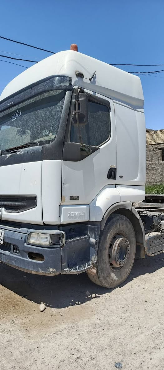 للبيع تفصيخ او كامله موديل 2005 رقم اربيل سنويه ساقطه مسجله فلات محرك 420 محور محرك كيمم كير حصيره جديد سعرها 38 وبيها مجال مكان السياره بغداد سبع البور ***********/***********
