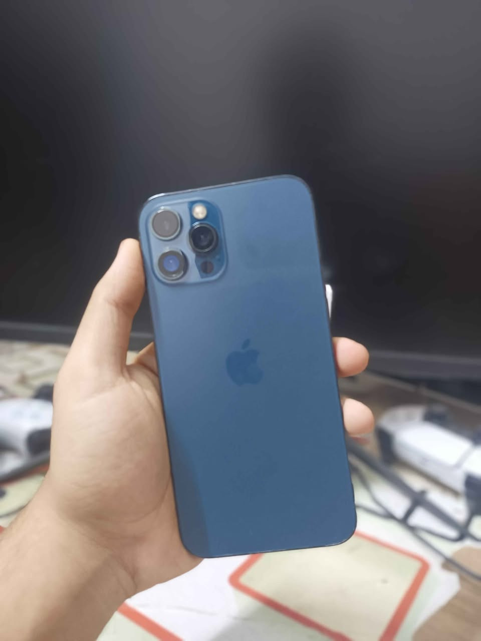 📱 آيفون 12 برو ماكس

• الذاكرة: 512GB
• شرق أوسط 🇮🇶 عربي
• مبدل شاشة + بطارية، النوعية كلش حلوة ✨
• الجهاز نظيف وكلشي شغال
• ❌ فيس آيدي متوقف
• السعر: 290 ألف 💰
• المكان: بغداد – الحرية
• مجال بسيط كلش 🤝

📞 *********** بغداد, العراق

نص مكتوب في الصور:
- ٧:٢٩
- حول
- الاسم
- iPhone
- إصدار iOS
- 26.5.2
- اسم الطراز
- iPhone 12 Pro Max
- رقم الطراز
- 5GDL3ZD/A
- الرقم التسلسلي
- G0NHV29J0D5C
- سجل تاريخ القطع والخدمة
- الأغاني
- الفيديوهات
- الصور
- السعة
- ٥١٢ غ.ب.
- متوفرة
- ٤٩٢,٢٨ غ.ب.
- عنوان Wi-Fi
- 08:8E:DC:E7:F3:59
- Bluetooth
- 08:8E:DC:E9:79:8C