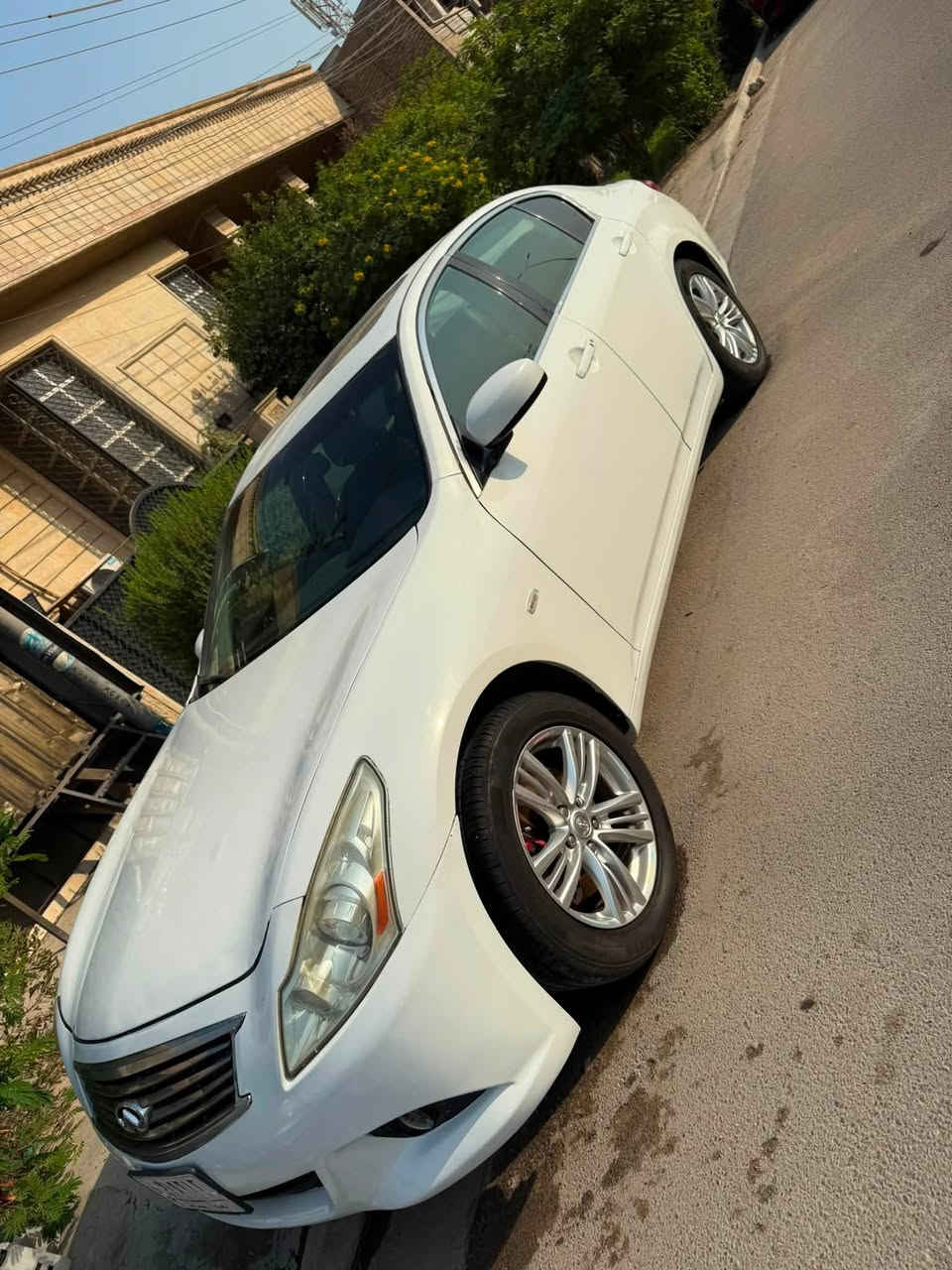 السلام عليكم إنفنيتي G37x
موديل 2013 … ماشيه 98,000 حقيقي 

محرك 3.7 تنفس طبيعي 

بصمه تشغيل وابواب وصندوق 

تبريد ثلج + منفصل 

شاشه لمس +كامرة خلفية دواره 

رادار خلفي حساسات 

كشنات جلد فول تحكمات وخزن ميموري +تدفئه كشنات 

سلايد روف تحكم ستيرن+شفتات رياضي 

لايت زنون عالي ناصي 

سيستم صوت Bose

السيارة عليها تخم تاير 4 جدد 

بلكات نوزلات مجاول كلهن جدد 

صدر سيارة امامي جديد 

فول مواصفات 1/1

السيارة گفاله محرك وكير \\ مصبوغه عام وبيها سونار من المندلاوي بكلشي كهربائيات والخ ….. 

السعر 85 قفل

مكاني بغداد …. ***********
